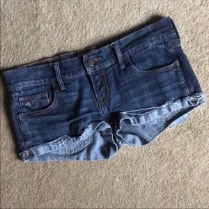 Hollister shorty shorts 3- BOOTY SHORTS